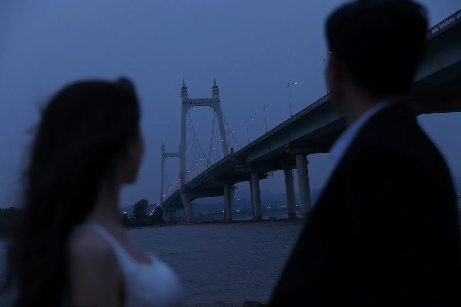 夜景、建筑空间、情绪氛围｜2023年作品完整作品，夜景、建筑空间，展开第5幅，进部摄影创作作品
