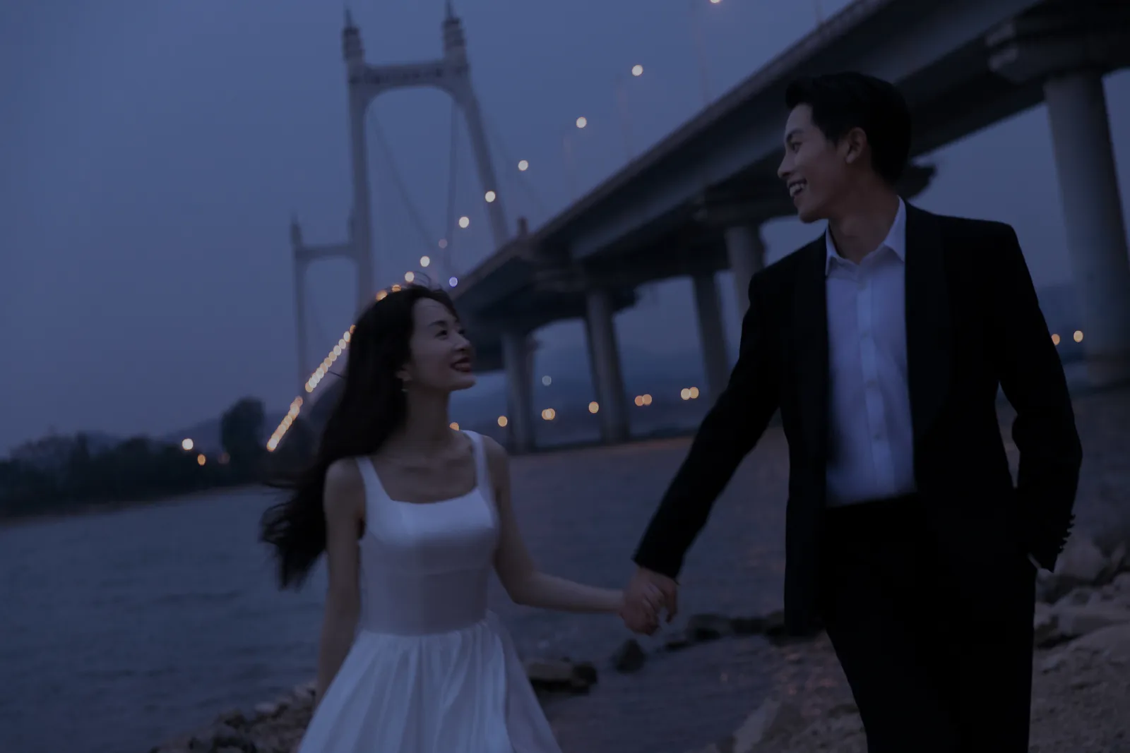 夜景、建筑空间、情绪氛围｜2023年作品完整作品，夜景、建筑空间，后段第9幅，进部摄影创作作品