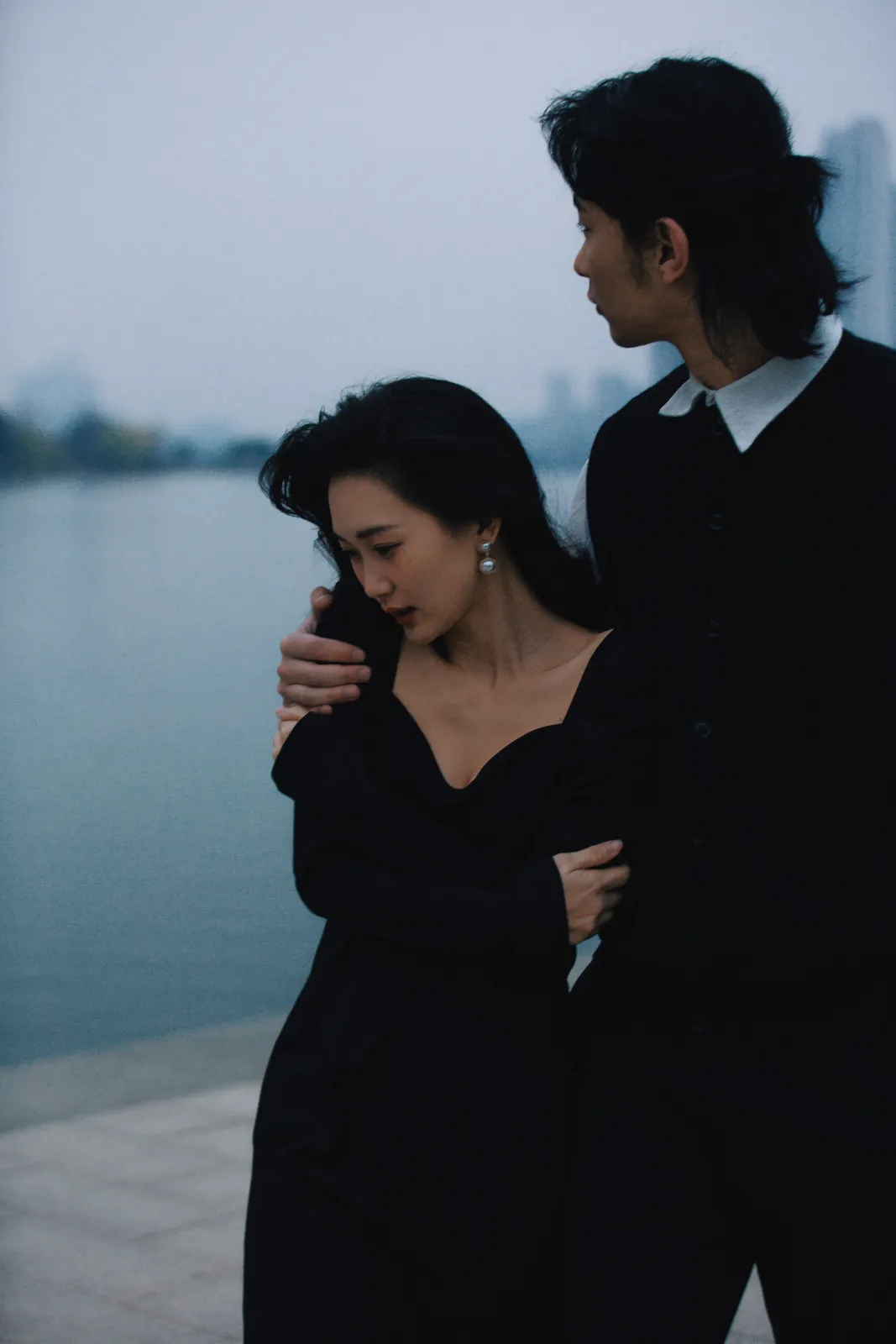 夜景、湖边、电影感｜2023年作品完整作品，夜景、湖边，前段第2幅，进部摄影创作作品