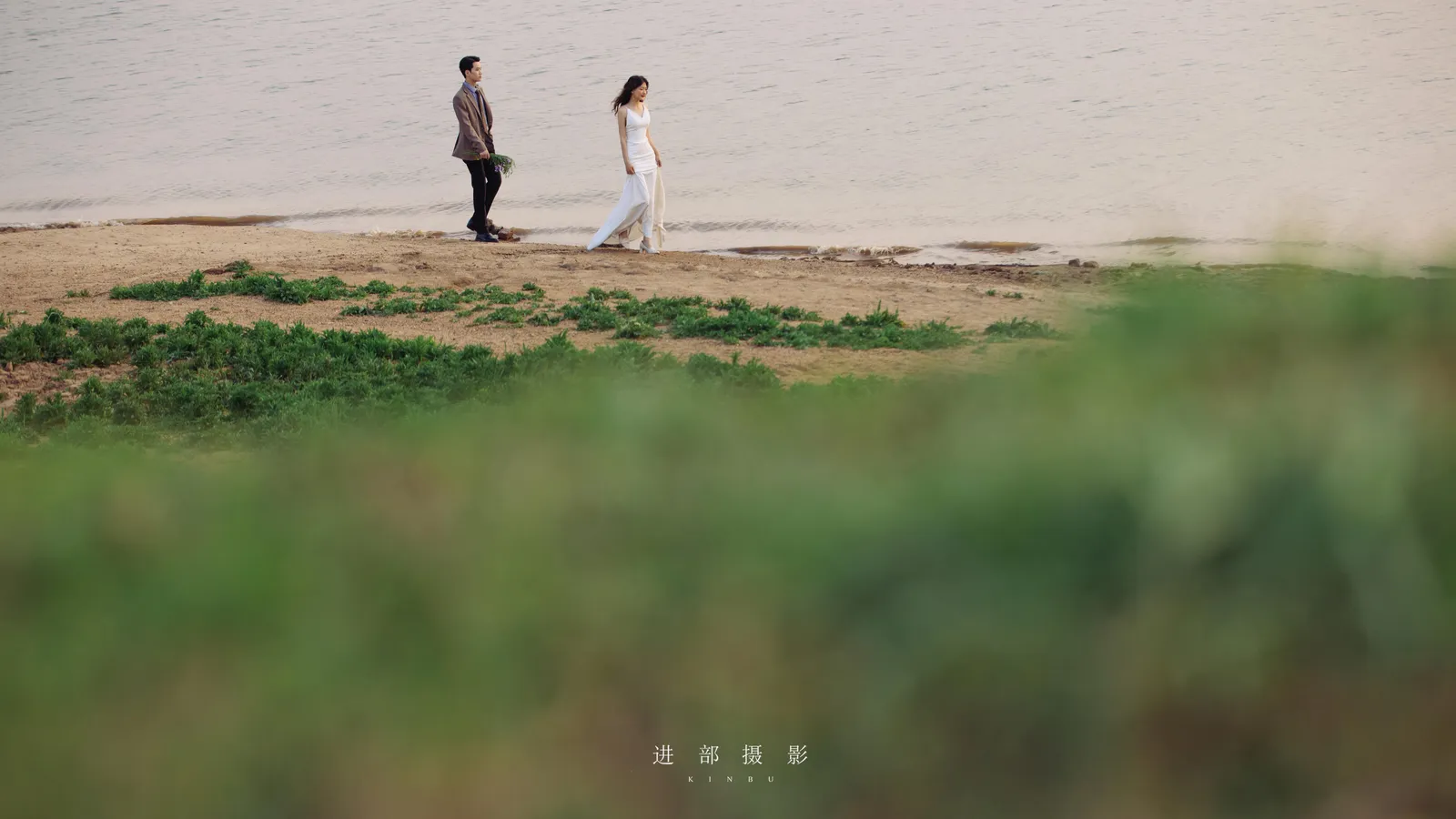 户外水边日落胶片、婚纱摄影、外景｜2023年3月完整作品，户外水边日落胶片、婚纱摄影，展开第4幅，进部摄影创作作品