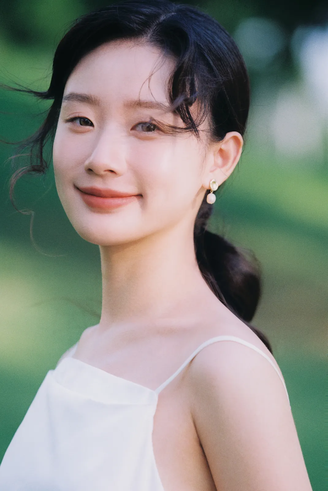 草坪、电影感、情绪氛围｜2023年作品完整作品，草坪、电影感，前段第2幅，进部摄影创作作品