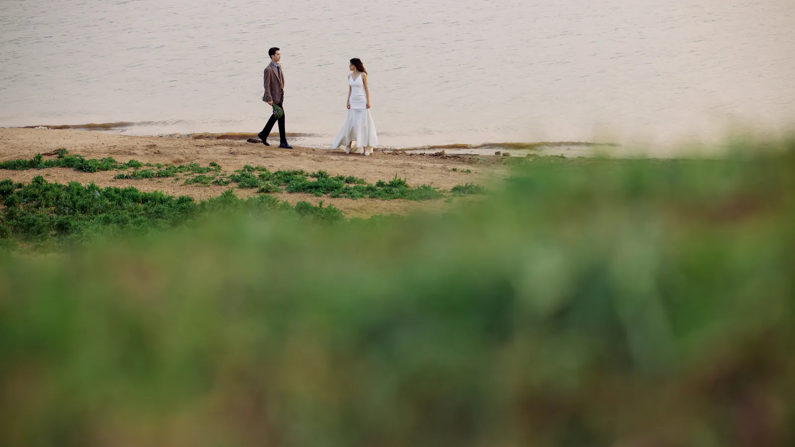电影感、湖边、情绪氛围｜2023年4月完整作品，电影感、湖边，展开第4幅，进部摄影创作作品