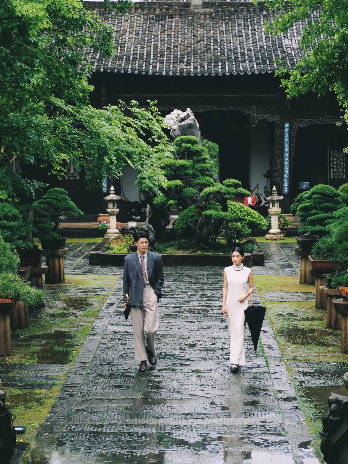 进部摄影创作样片，雨落园林，白裙与伞，第17张