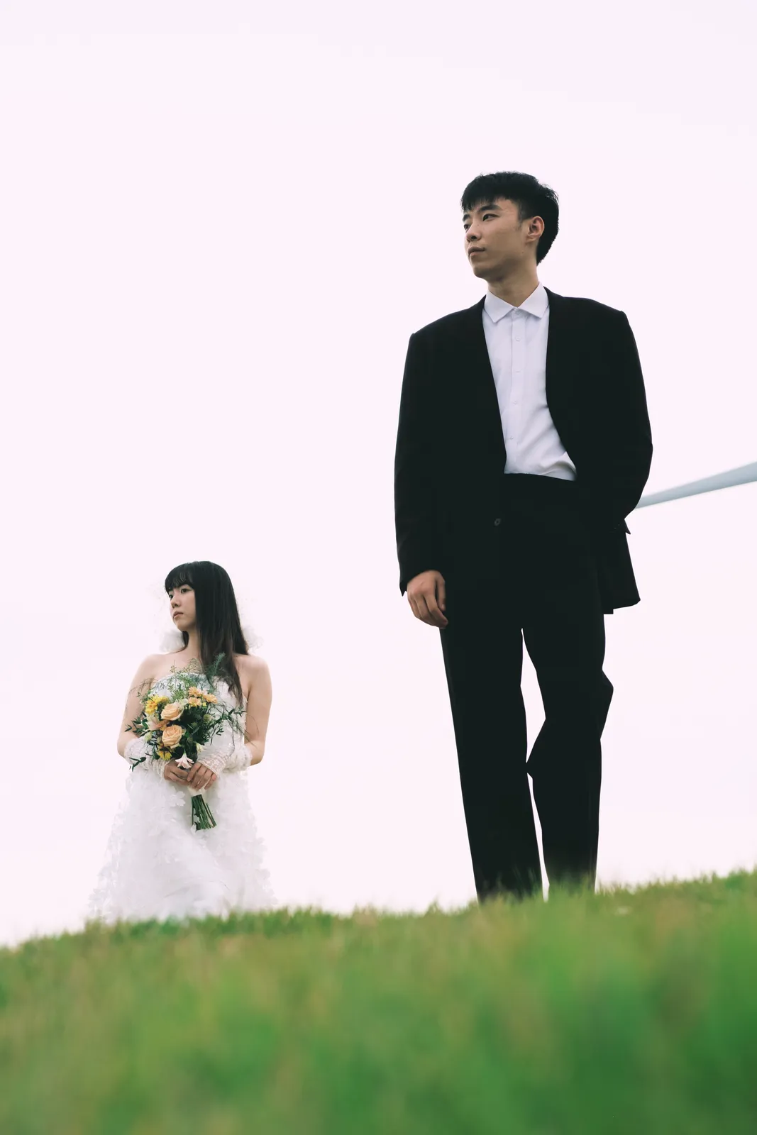 草坪、电影感、主纱｜2024年8月完整作品，草坪、电影感，组图开场第1幅，进部摄影创作作品