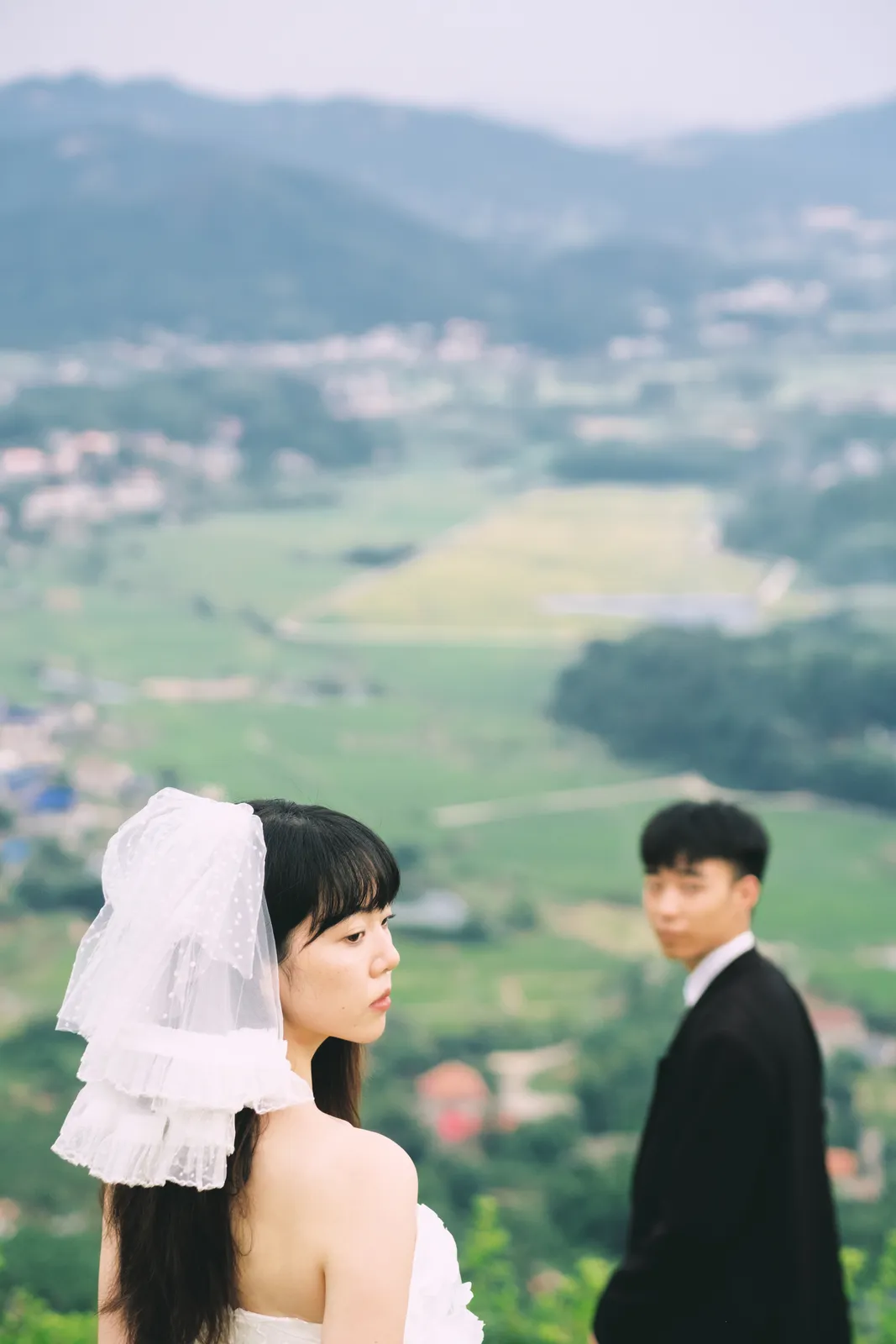 草坪、电影感、主纱｜2024年8月完整作品，草坪、电影感，展开第5幅，进部摄影创作作品