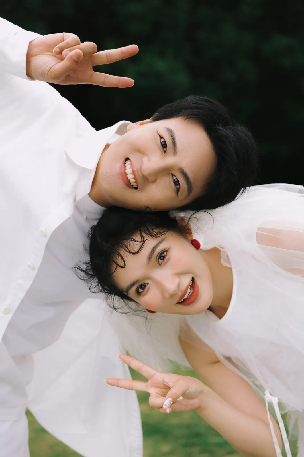 草坪、森系、双人互动｜2025年作品第2组，草坪、森系，前段第3幅，进部摄影创作作品