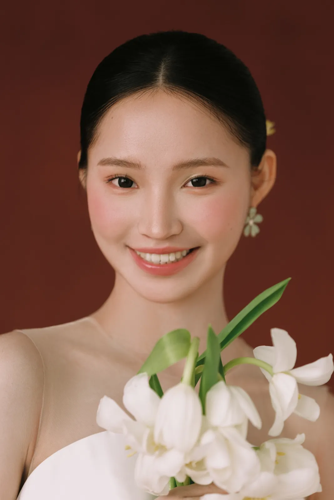 进部摄影创作样片，棕红色里，花与笑容，第3张