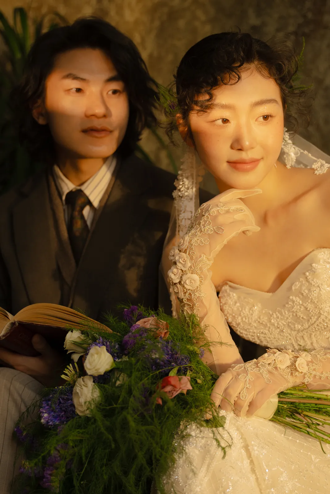 进部摄影创作样片，暖调室内，花叶轻轻摇晃，第8张