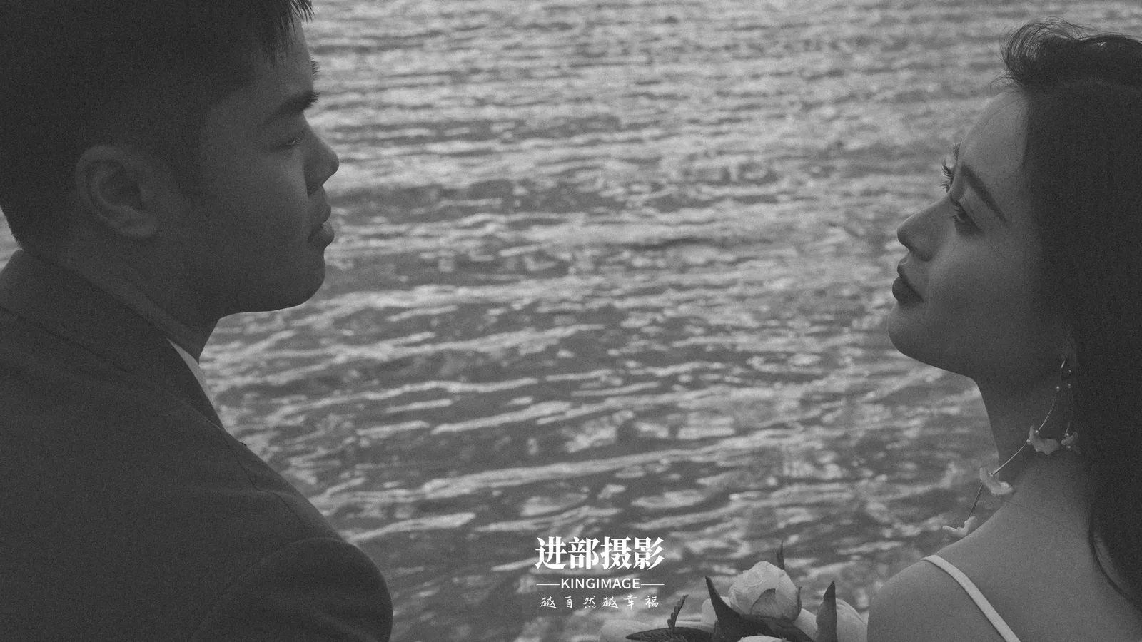 湖边、电影感、夜景｜2025年作品完整作品，湖边、电影感，前段第2幅，进部摄影创作作品