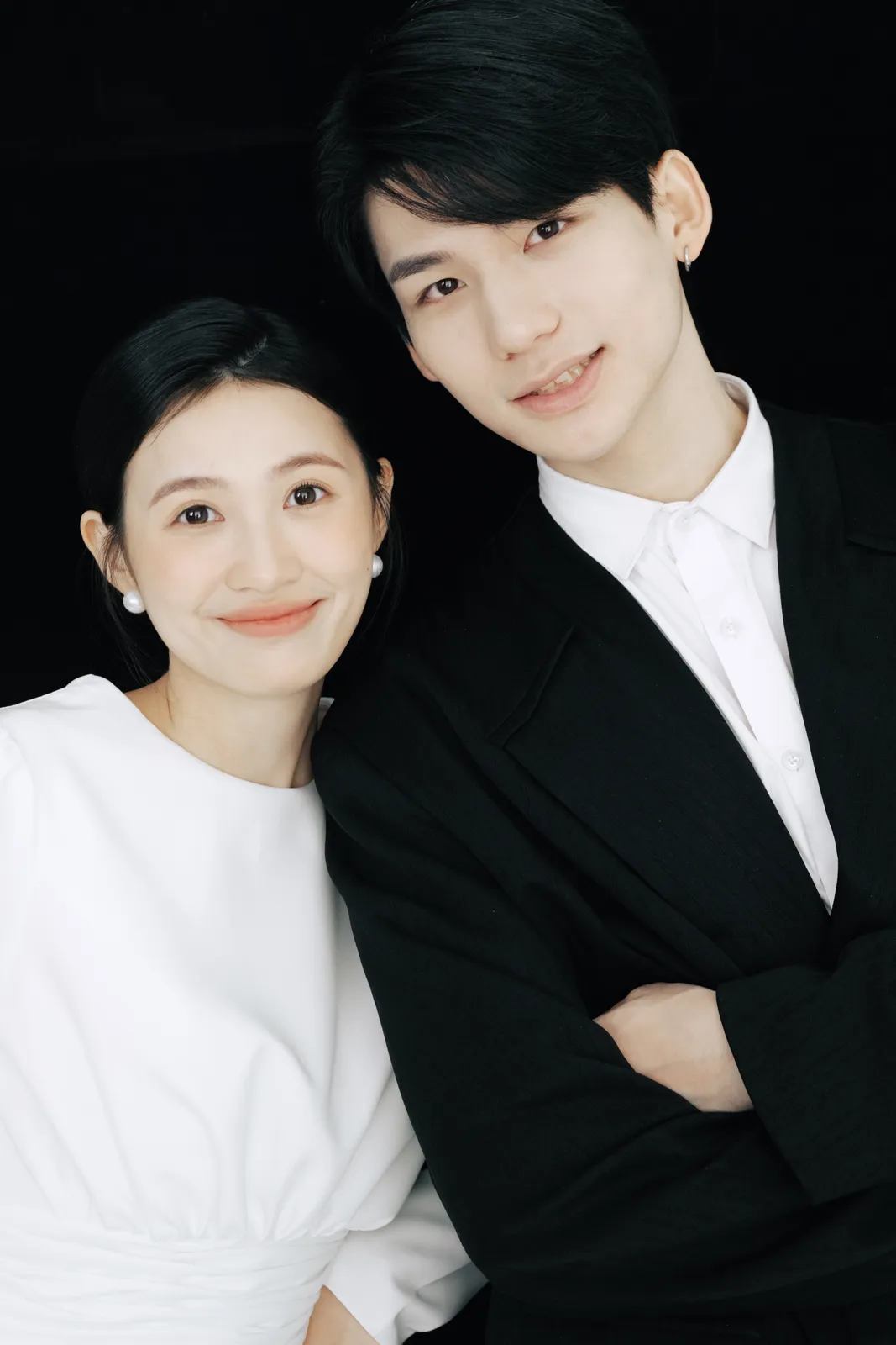 进部摄影创作样片，白色房间里的黑白肖像，第18张