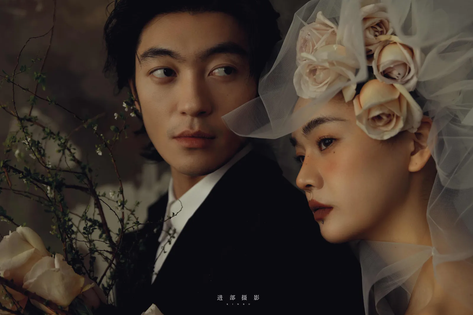 进部摄影创作样片，暗调室内，花与相拥，第9张