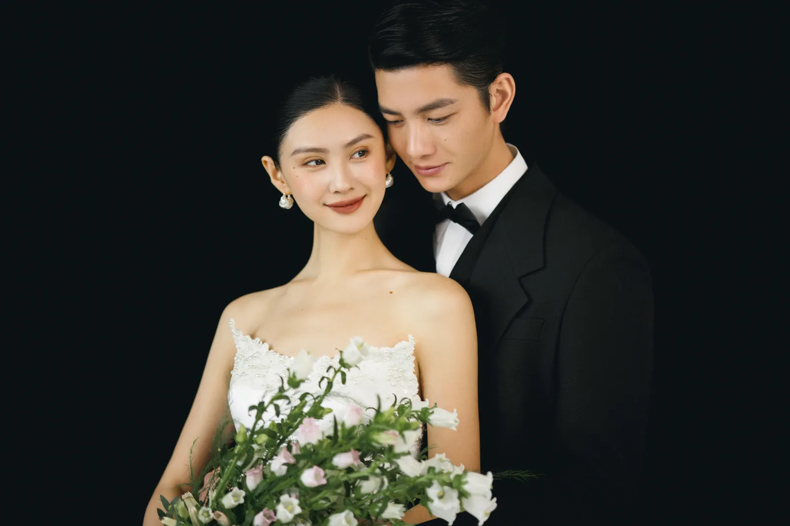 进部摄影创作样片，低调光线下的经典白纱，第11张