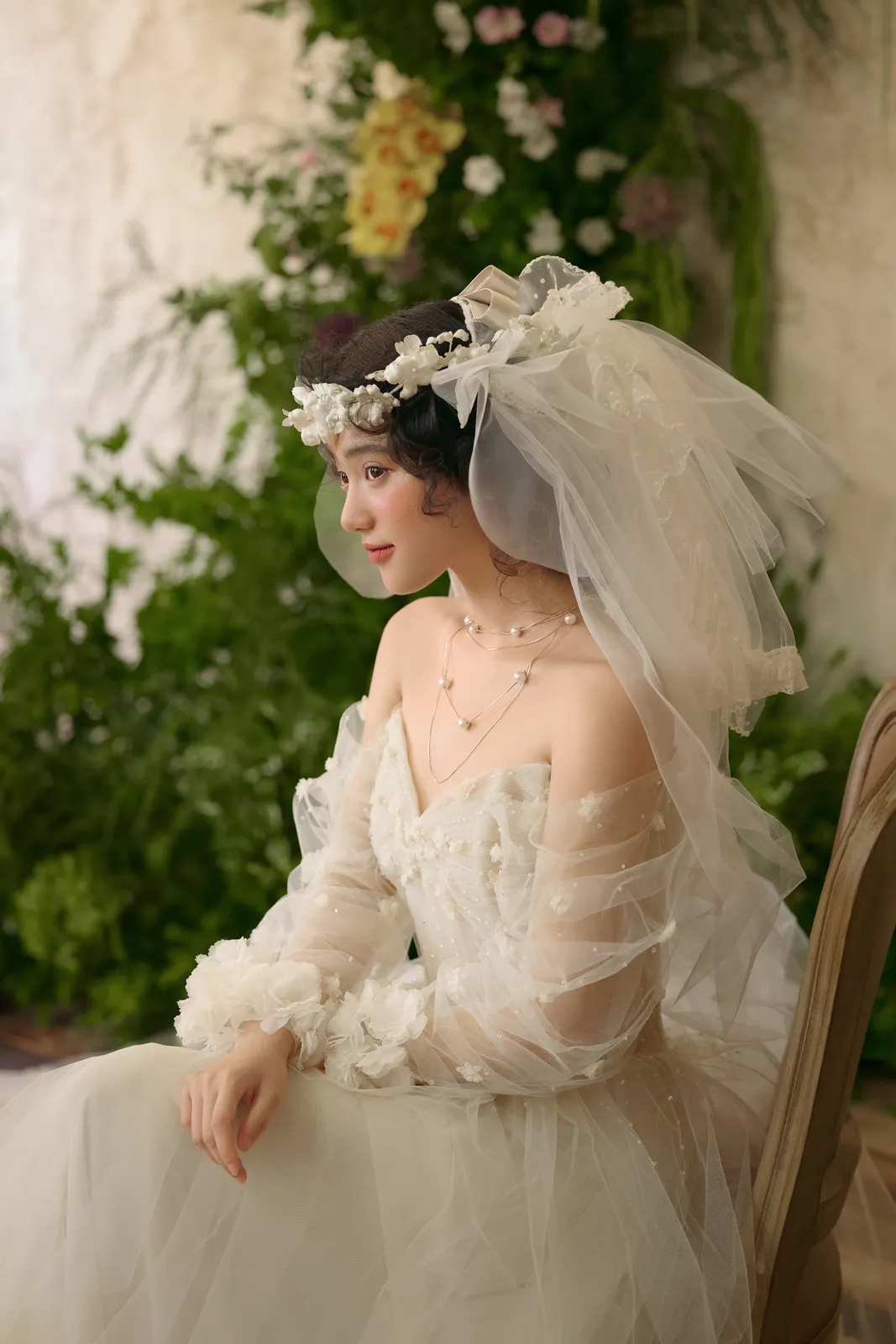 绿意、正式肖像里的两个人，绿意、正式肖像，竖幅组图开场第2幅，进部摄影创作样片
