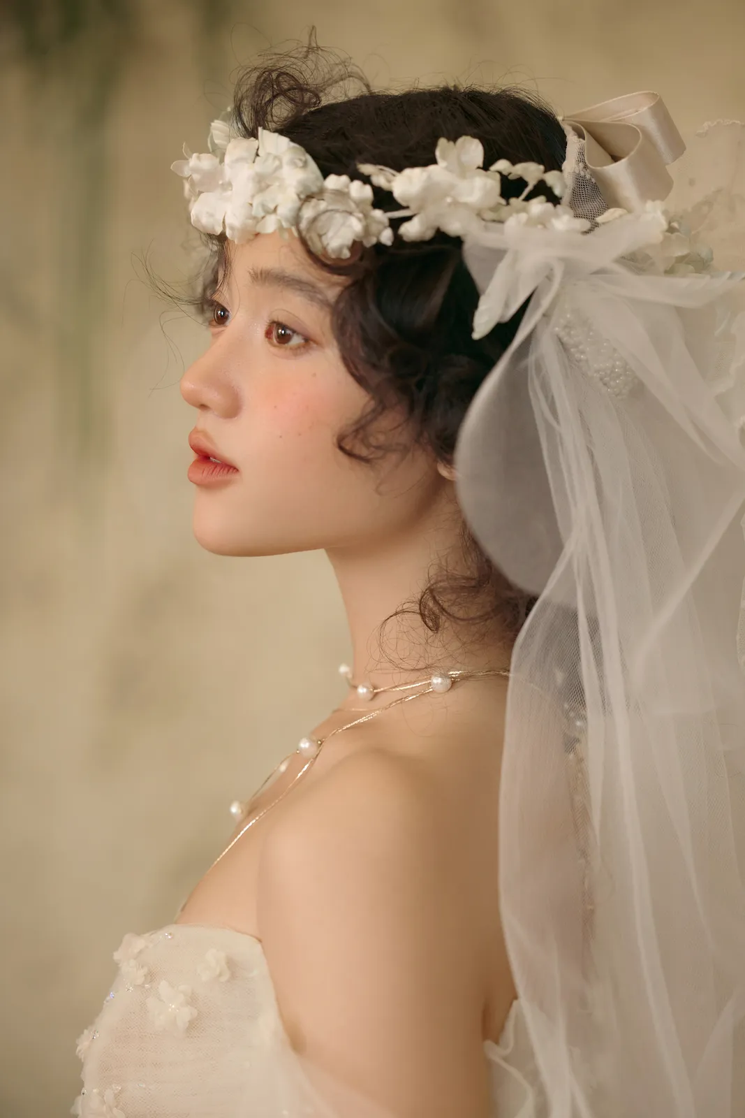 绿意、正式肖像里的两个人，绿意、正式肖像，竖幅组图开场第3幅，进部摄影创作样片