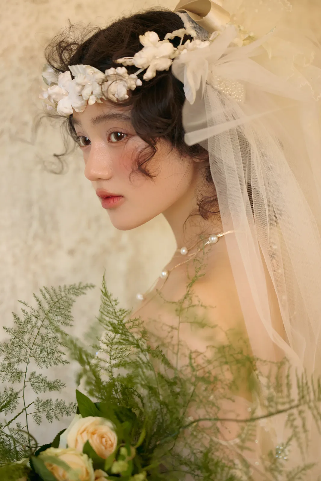 绿意、正式肖像里的两个人，绿意、正式肖像，竖幅中段转折第12幅，进部摄影创作样片