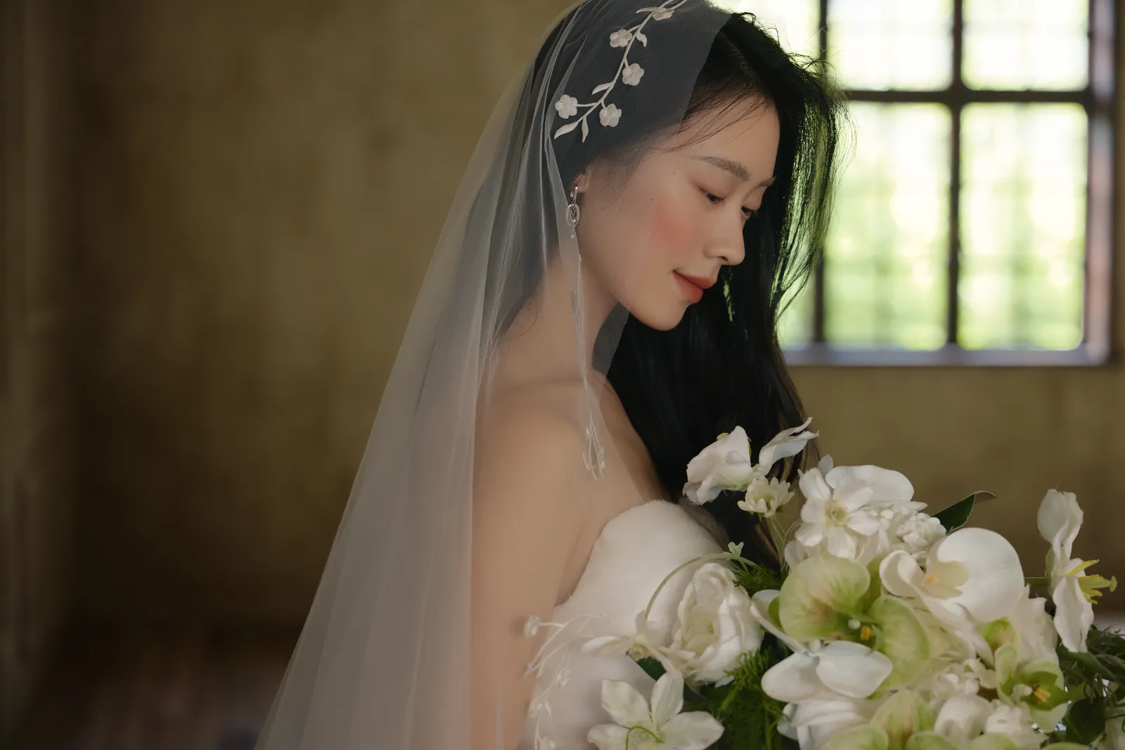 绿意、正式肖像里的两个人，绿意、正式肖像，横幅组图结尾第16幅，进部摄影创作样片