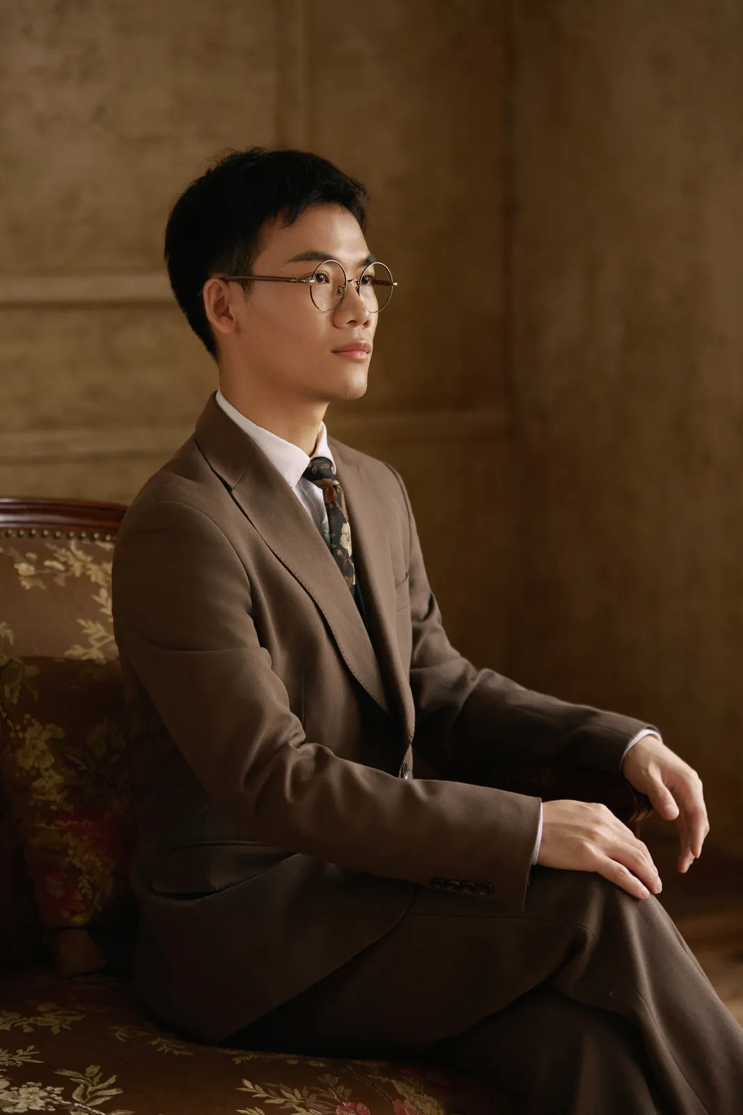 进部摄影精选客片，黑色棚景与复古礼服，第16张