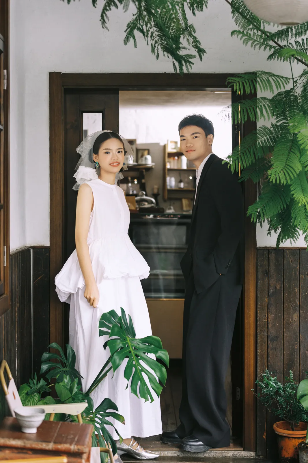 进部摄影精选客片，黑色棚景与复古礼服，第17张