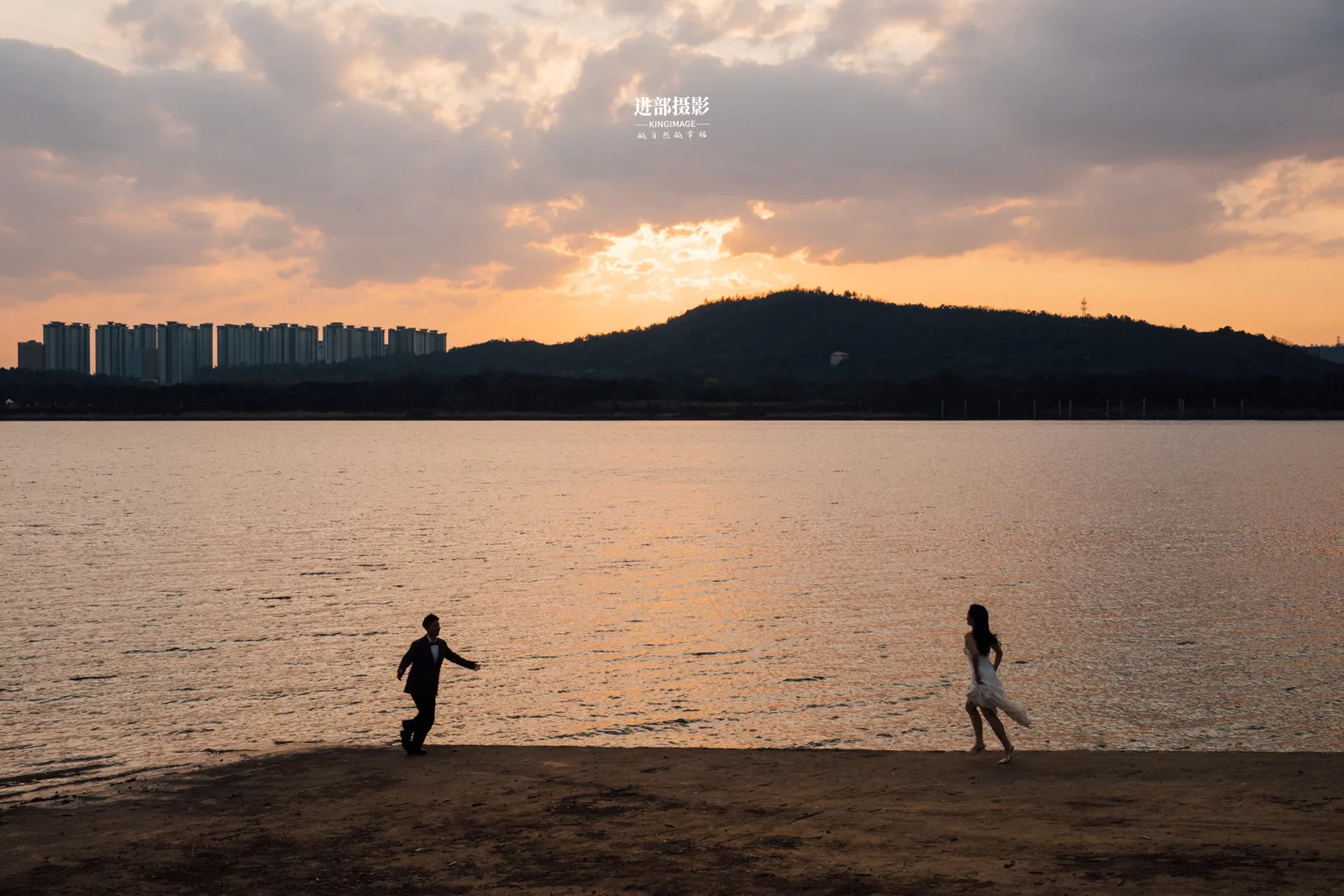 湖边、电影感、情绪氛围｜2025年3月完整作品，湖边、电影感，后段第10幅，进部摄影创作作品