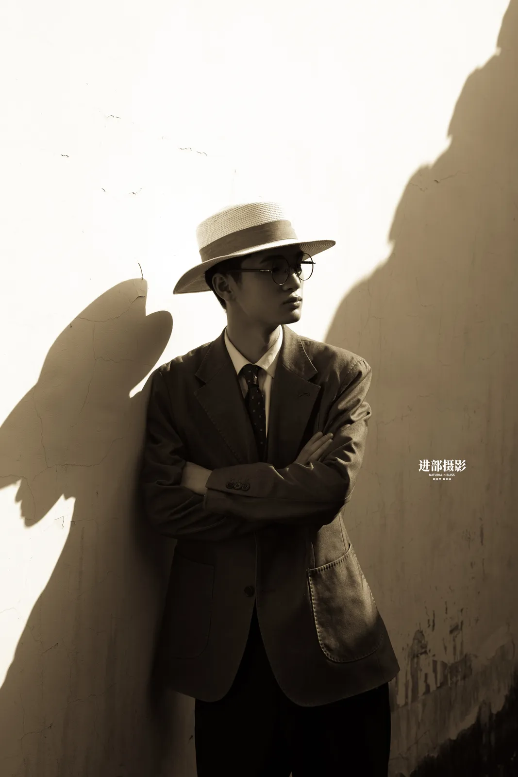 进部摄影精选客片，旧建筑与棕色礼服，第9张