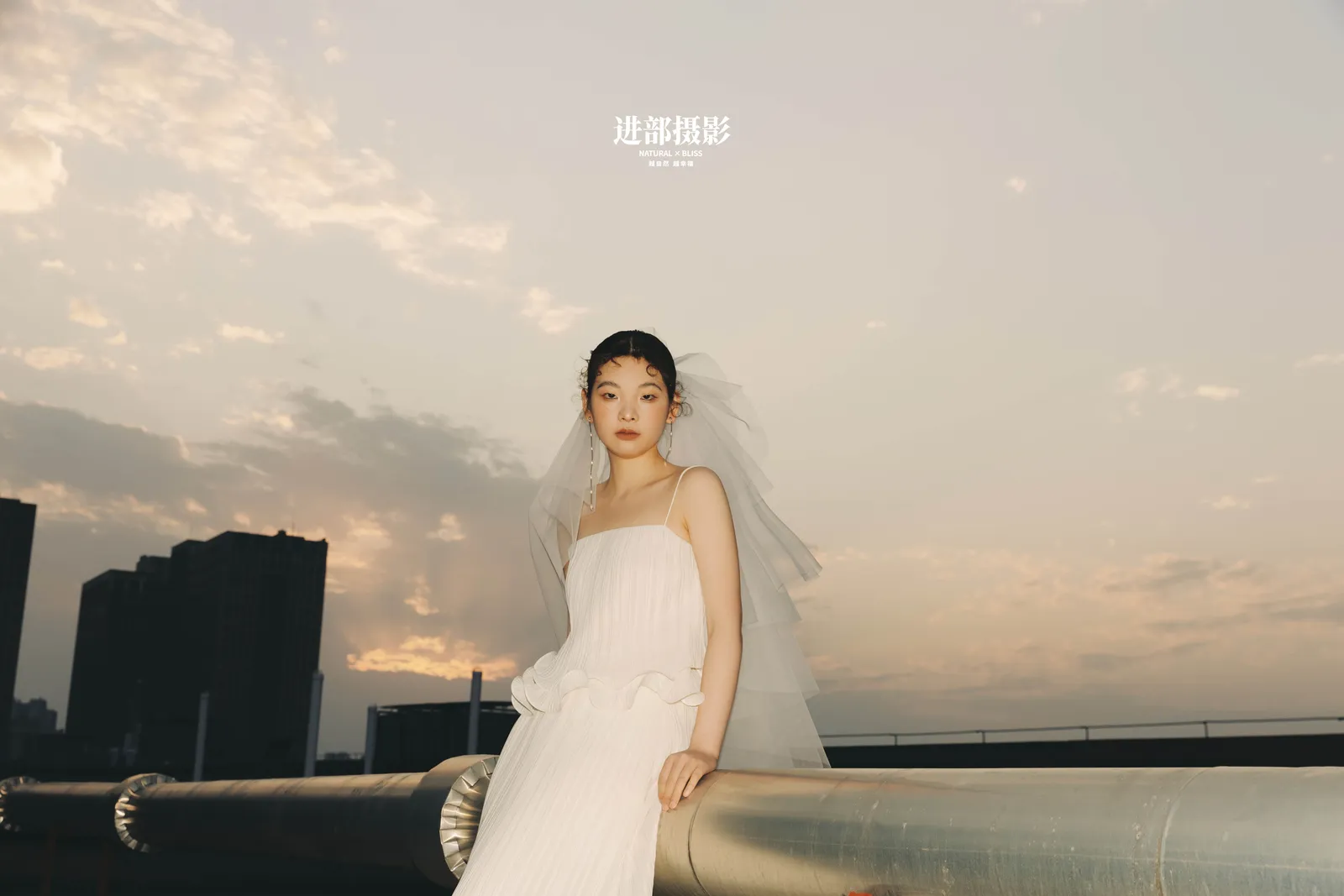 天台城市日落、外景、夜景｜2025年4月完整作品，天台城市日落、外景，组图开场第1幅，进部摄影创作作品
