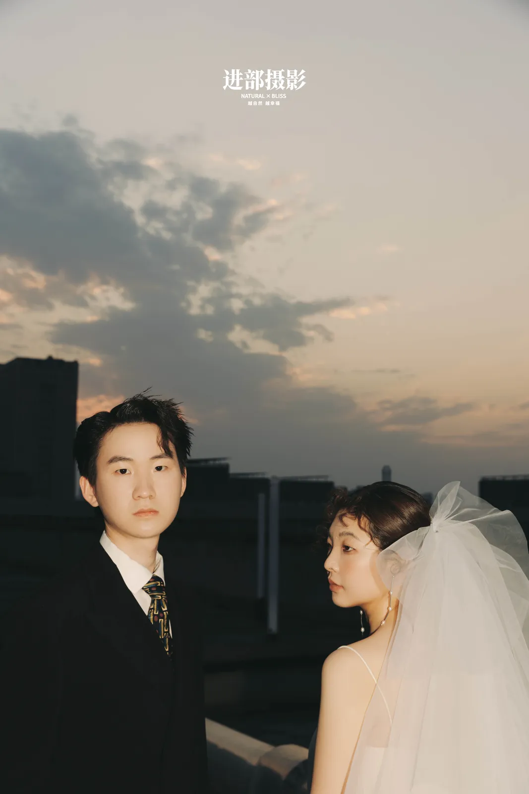 天台城市日落、外景、夜景｜2025年4月完整作品，天台城市日落、外景，前段第2幅，进部摄影创作作品