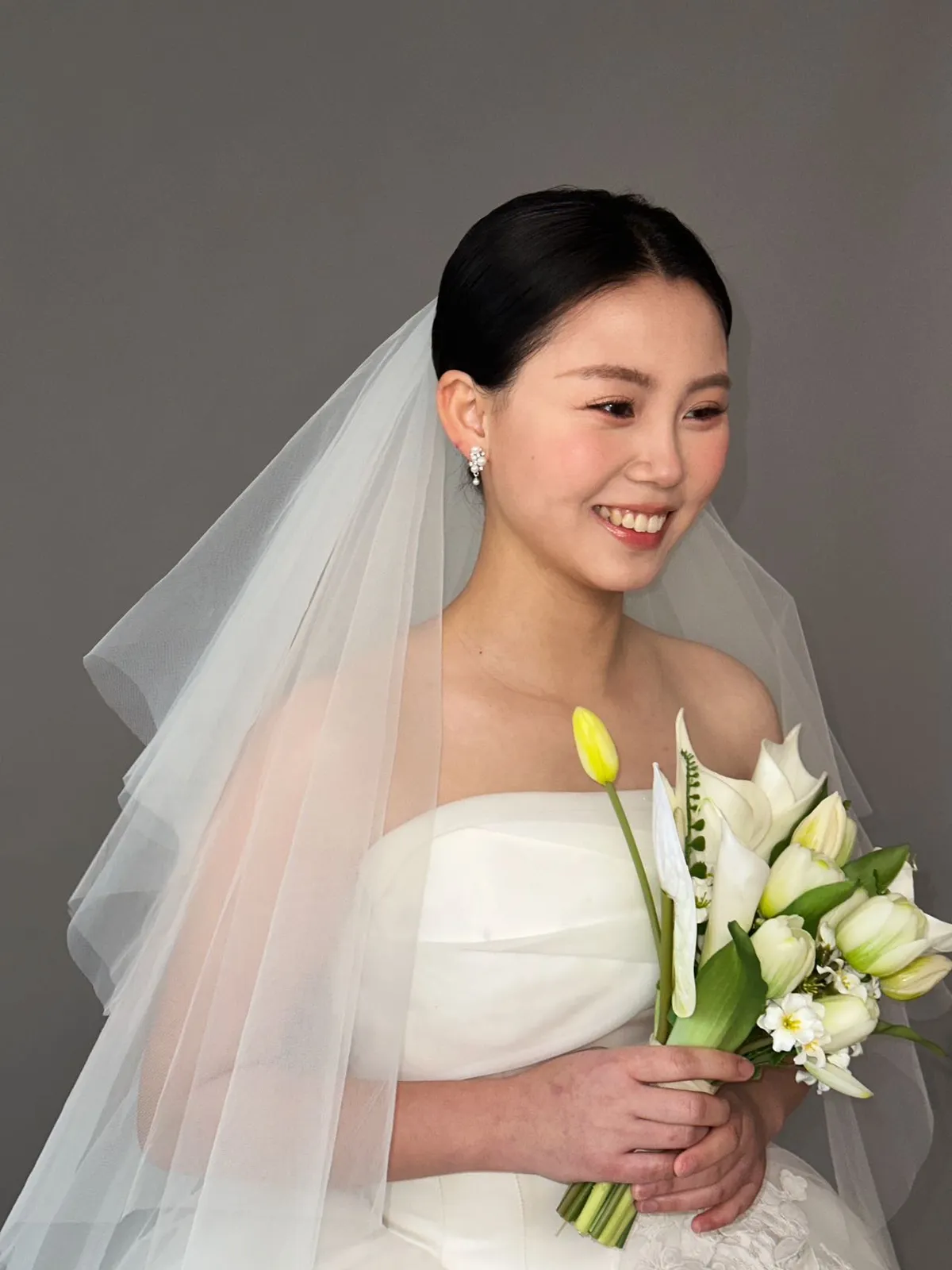 进部摄影精选客片，灰色棚景里，和小狗一起，第3张