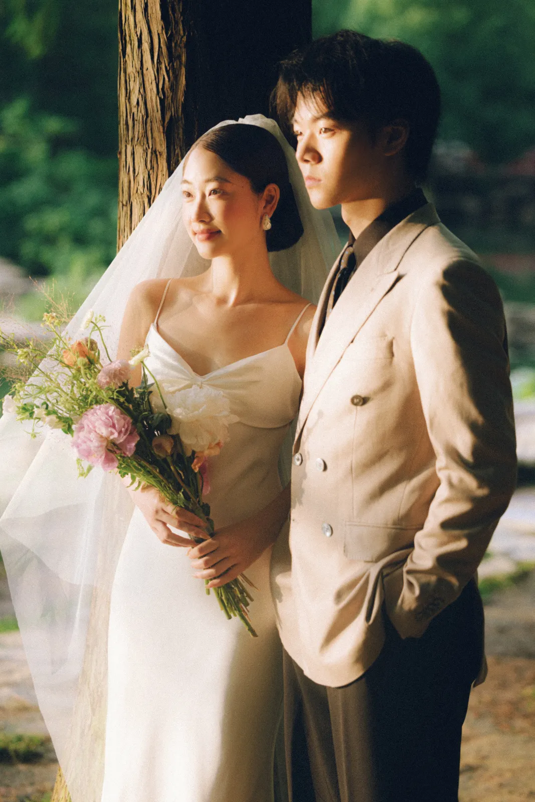 森系、电影感、双人互动｜2026年5月完整作品，森系、电影感，前段第2幅，进部摄影创作作品