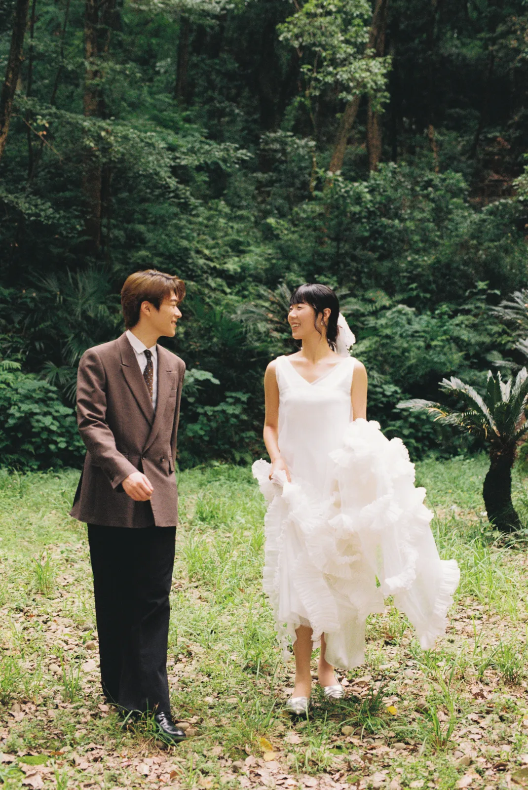 森系、双人互动、婚纱摄影｜2026年6月完整作品，森系、双人互动，中段第6幅，进部摄影创作作品