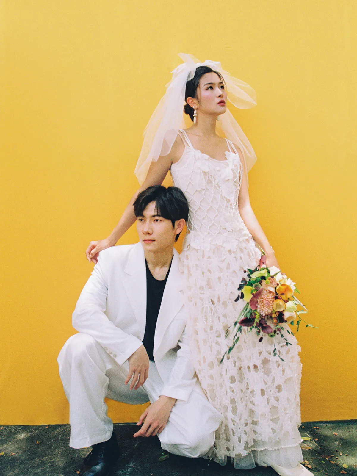进部摄影创作样片，黄色背景与彩色花束，第17张