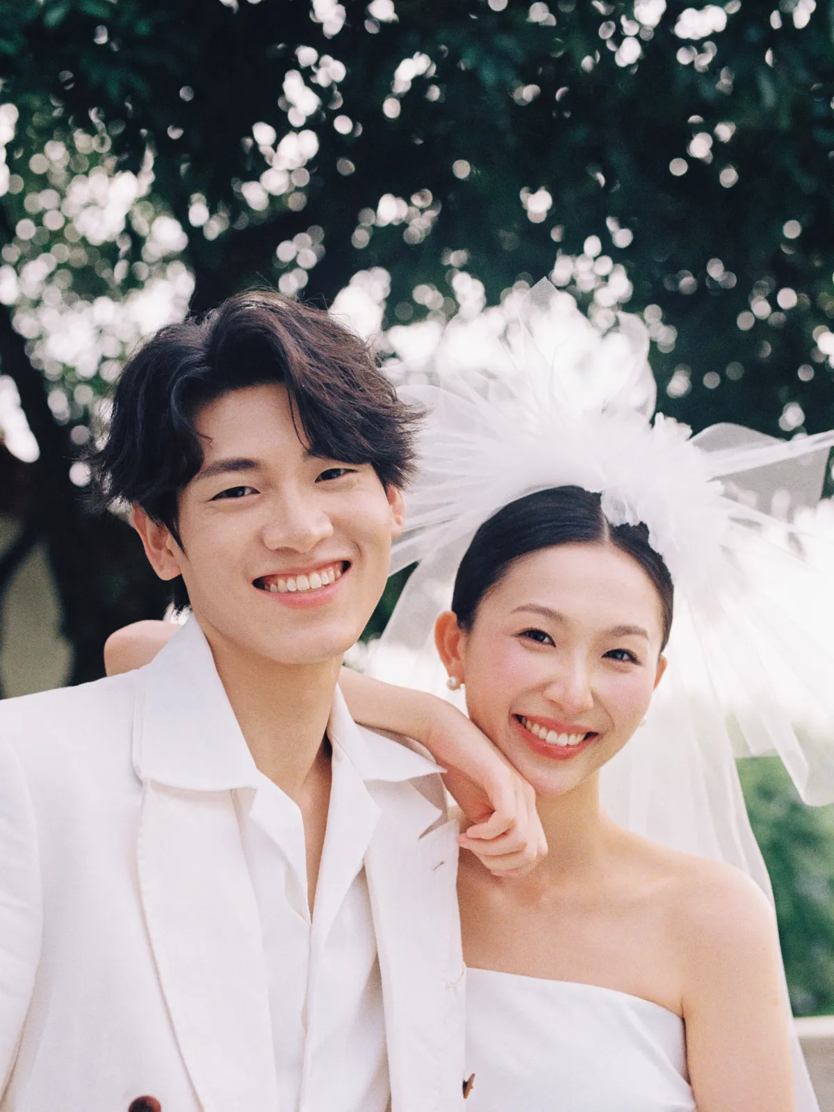 绿意里，笑意也在封面