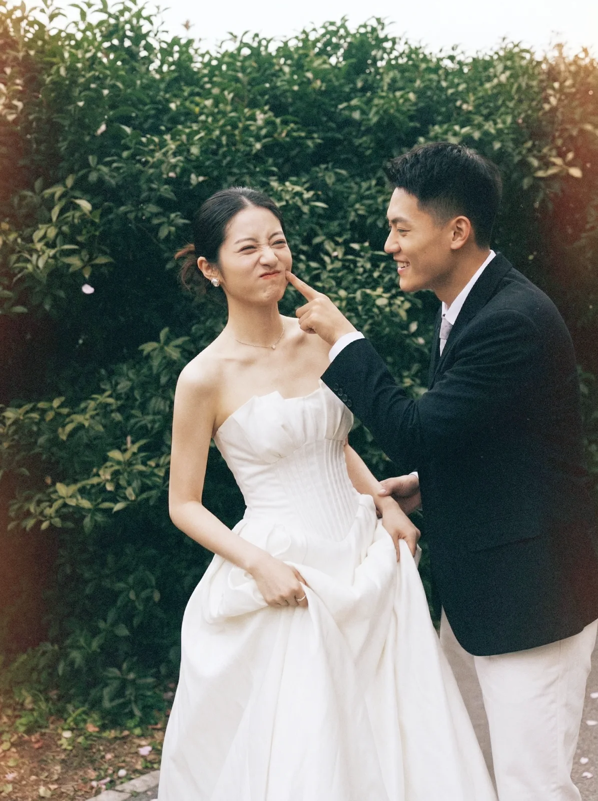 进部摄影创作样片，笑着，一起跑起来，第4张