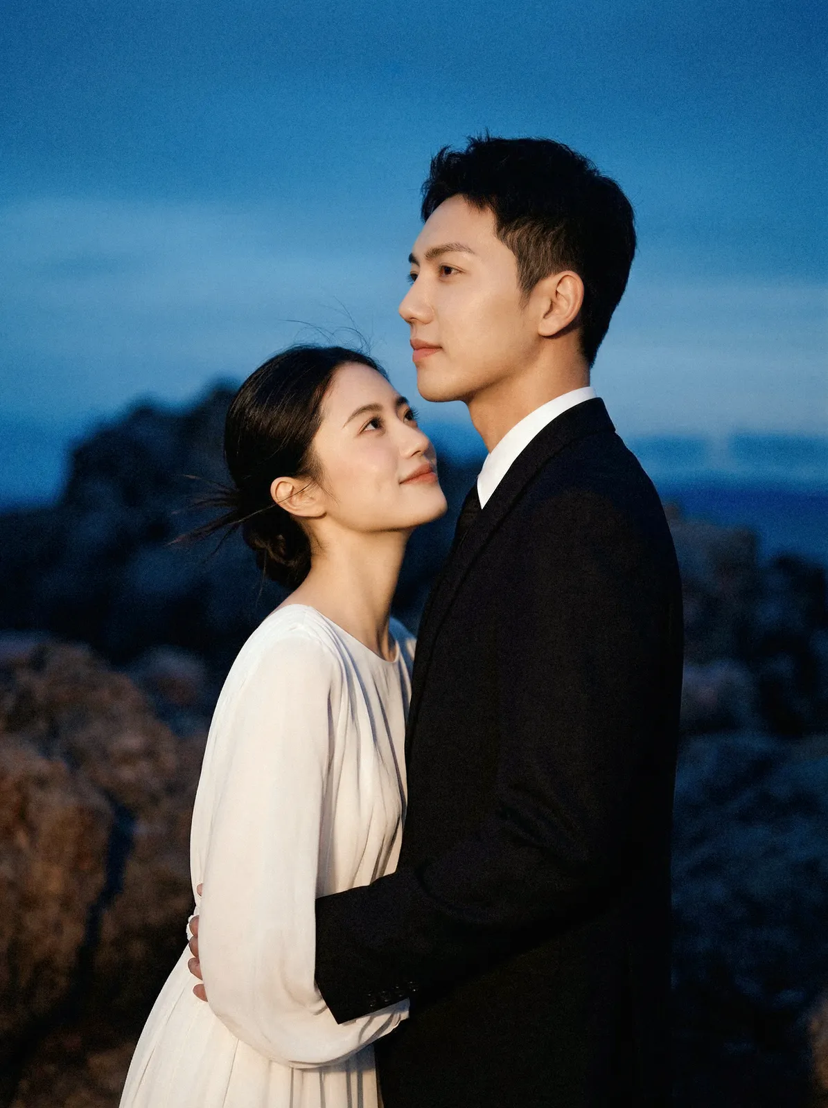 湖边、电影感、主纱｜2026年作品完整作品，湖边、电影感，收束第11幅，进部摄影创作作品